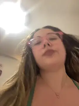 brooklynivy online show from February 20, 2026, 9:32 am