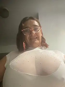 anastasia and jordan online show from September 30, 2025, 9:14 am