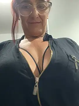 anastasia and jordan online show from February 5, 2026, 9:25 am