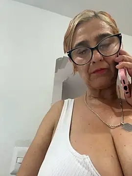 anastasia and jordan online show from April 19, 2026, 6:32 pm