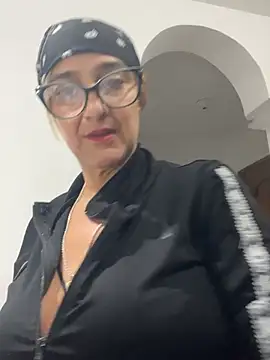 anastasia and jordan online show from April 20, 2026, 9:56 am