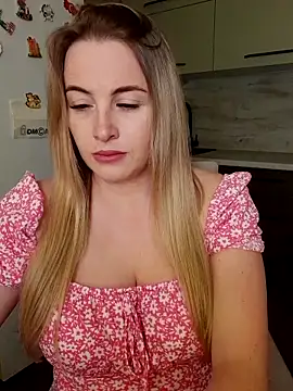 Cute Hot Alice online show from February 24, 2025, 8:14 pm