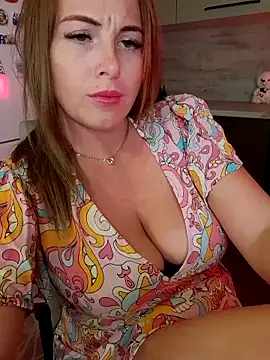 Cute Hot Alice online show from September 15, 2025, 8:31 pm