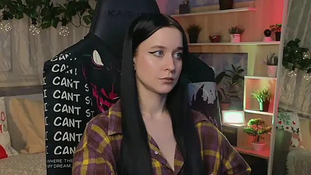 KiraLiLime online show from March 4, 2025, 7:22 pm