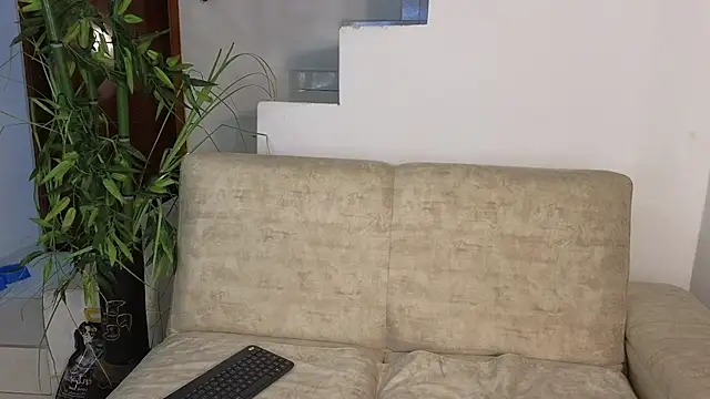 Lorenne Miller online show from September 24, 2025, 2:04 am