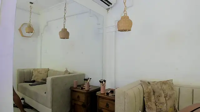 nataly velez online show from October 1, 2025, 2:56 pm