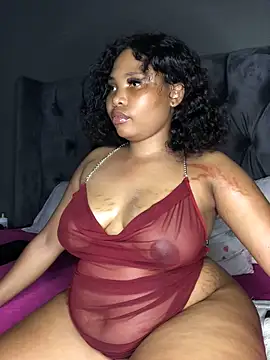 Anaelle24 online show from February 12, 2025, 4:44 pm