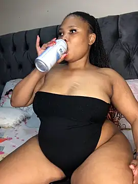 Anaelle24 online show from April 22, 2026, 3:53 am