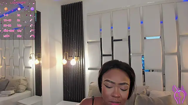 mia schwarz online show from October 12, 2025, 9:14 pm