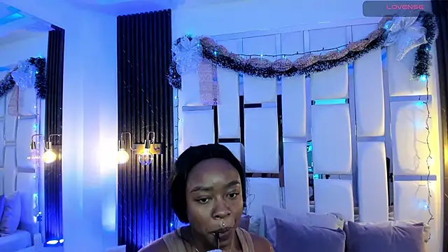 mia schwarz online show from December 17, 2025, 9:54 pm