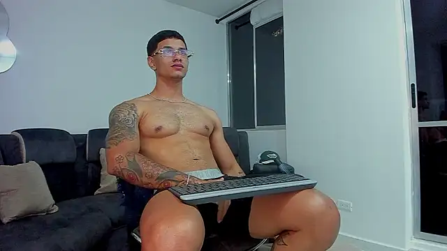 davis alx1 online show from December 3, 2024, 11:24 pm