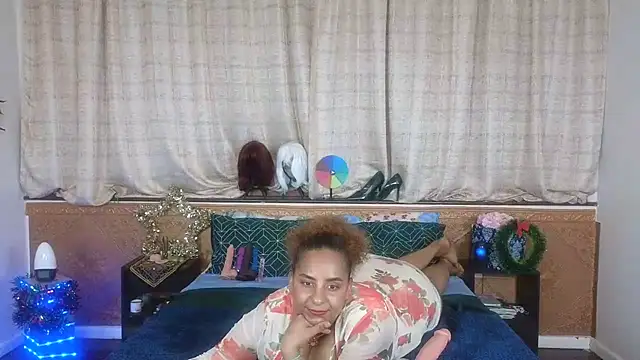 CleopatraYourRoyalAffair online show from December 9, 2024, 7:07 pm