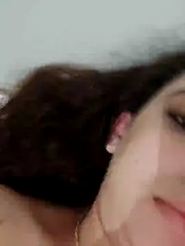 Sweet-diamondxxx online show from January 17, 2025, 6:15 am