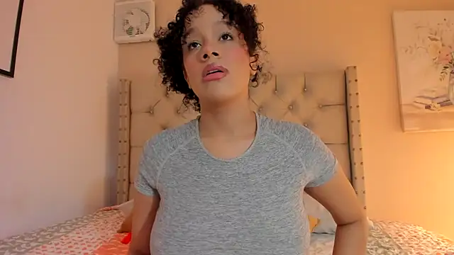 vanesasexyhot21 online show from December 21, 2025, 1:46 am