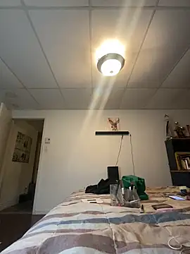 kikiwonderbar online show from February 25, 2026, 1:15 am