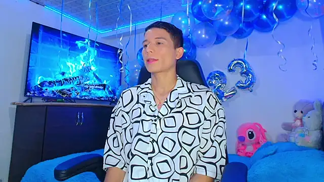 bryamer 19 online show from January 9, 2025, 1:39 am