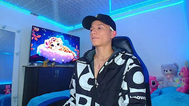 bryamer 19 online show from January 23, 2025, 5:02 am