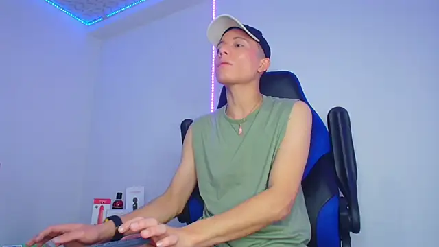 bryamer 19 online show from February 26, 2025, 5:31 am