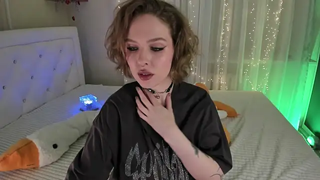 Natural pussy online show from February 16, 2025, 3:59 pm