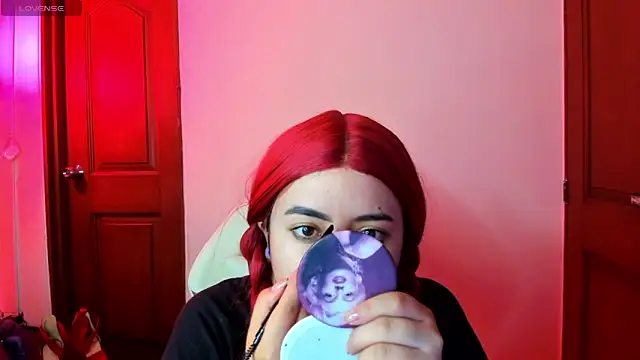 larissa01  online show from March 21, 2025, 2:50 am