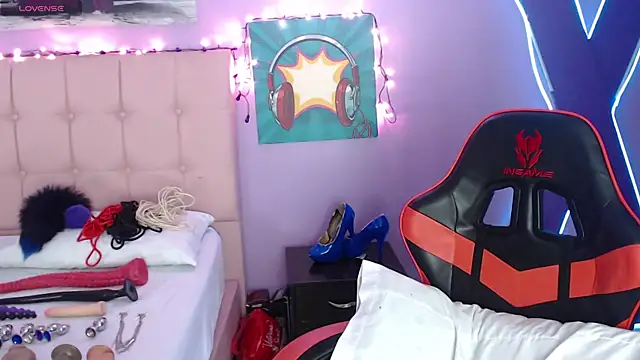 Ruby Skywalker  online show from December 7, 2024, 4:42 am