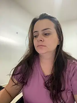 Im Amelia online show from November 3, 2025, 9:38 pm