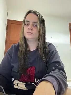 Im Amelia online show from April 15, 2026, 7:32 pm