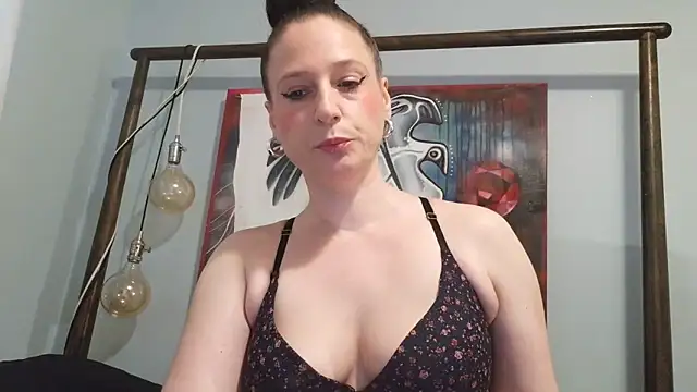 Snapshot of Audrey_hotty chatting on May 17, 2026, 11:01 pm Audrey hotty online show from May 17, 2026, 11:01 pm
