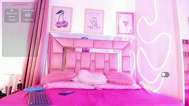 Doll IvannaTs online show from February 12, 2026, 9:32 pm