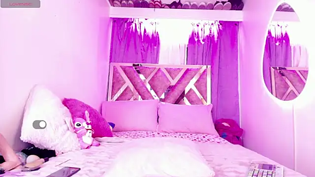 Snapshot of Doll_IvannaTs chatting on May 23, 2026, 9:13 am Doll IvannaTs online show from May 23, 2026, 9:13 am