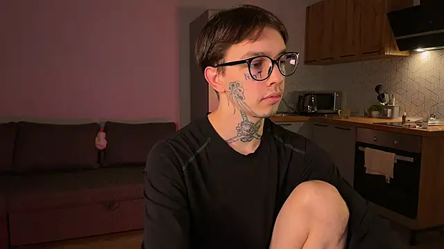 anahori  simon online show from October 17, 2025, 11:18 pm