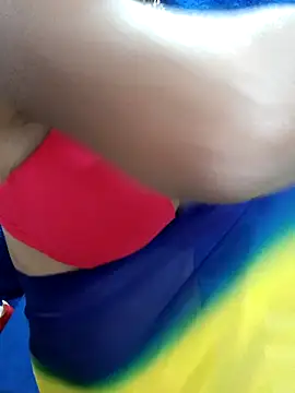 Savita hotmom online show from November 18, 2025, 4:33 pm