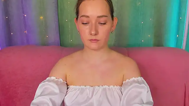 AlinaVice online show from April 7, 2026, 1:50 am