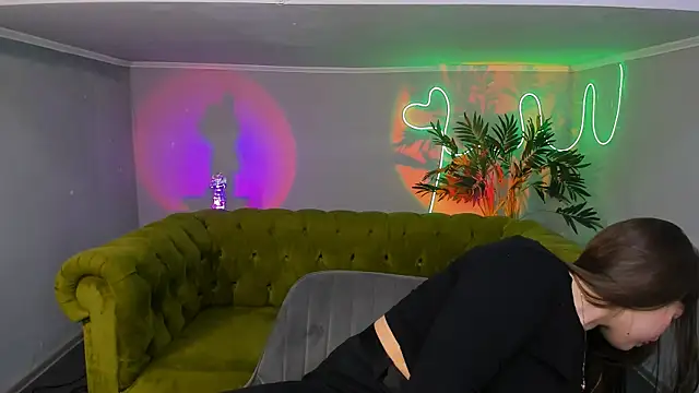  Sun Shy  online show from January 31, 2025, 9:05 am