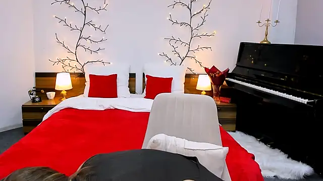  Sun Shy  online show from February 6, 2025, 7:29 pm