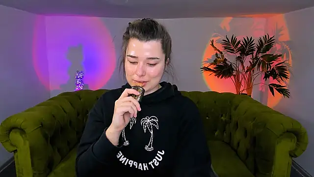  Sun Shy  online show from February 7, 2025, 1:11 pm