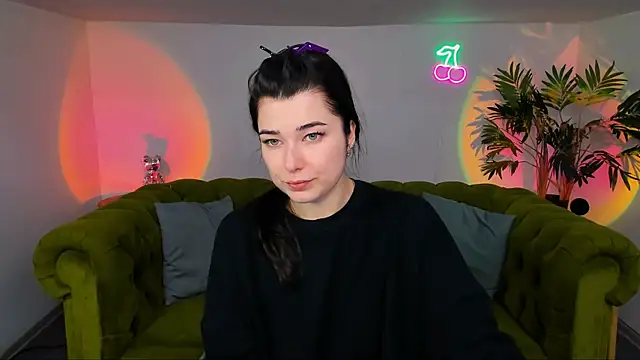  Sun Shy  online show from October 27, 2025, 6:28 am