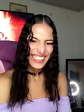 Lanna hott  online show from October 19, 2025, 11:27 pm