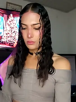 Lanna hott  online show from November 9, 2025, 10:35 am