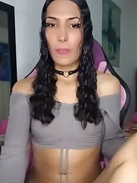 Lanna hott  online show from May 16, 2026, 7:56 pm