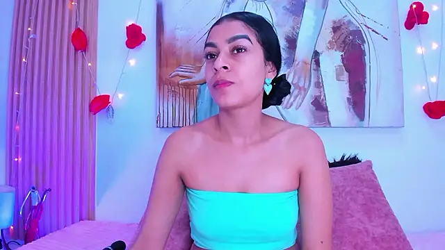 Snapshot of Yasiir_0229 chatting on December 8, 2024, 4:35 am Yasiir 0229 online show from December 8, 2024, 4:35 am