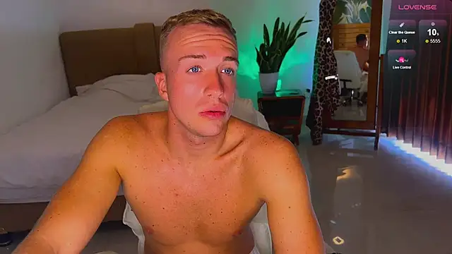 tommy cumfinger online show from November 17, 2025, 1:22 am