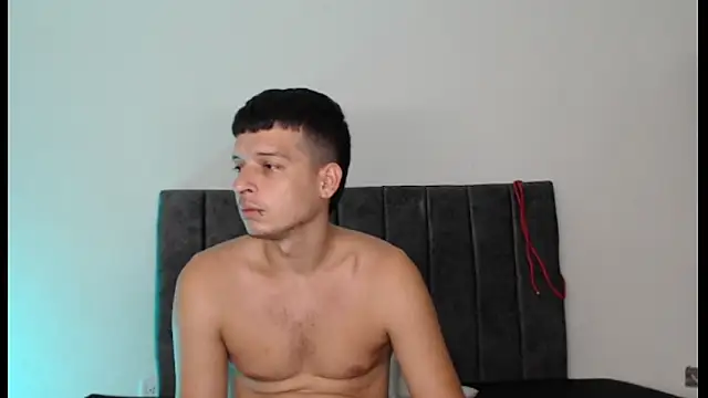 FerneyManti online show from March 1, 2025, 12:45 pm