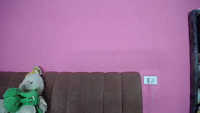 FerneyManti online show from September 23, 2025, 12:57 am