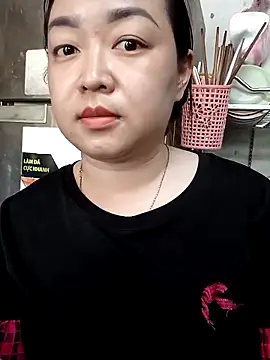 VyOanh2K online show from February 21, 2025, 4:40 am