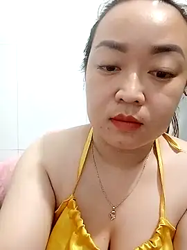 VyOanh2K online show from March 3, 2025, 5:29 pm