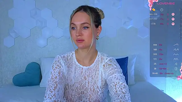 Lynna Sparks online show from October 24, 2025, 3:14 am