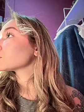 Snapshot of Rimmahottes chatting on September 30, 2025, 12:04 am Rimmahottes online show from September 30, 2025, 12:04 am