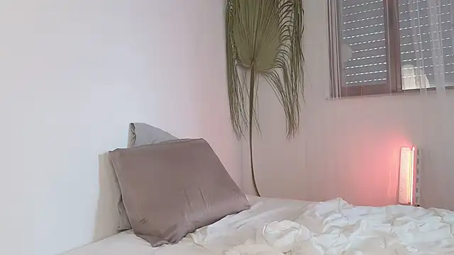 my lina online show from November 3, 2025, 9:10 am