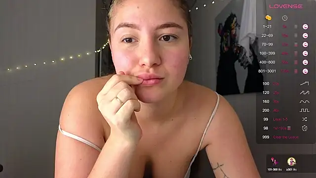 Yassyaaa online show from December 17, 2024, 5:29 am